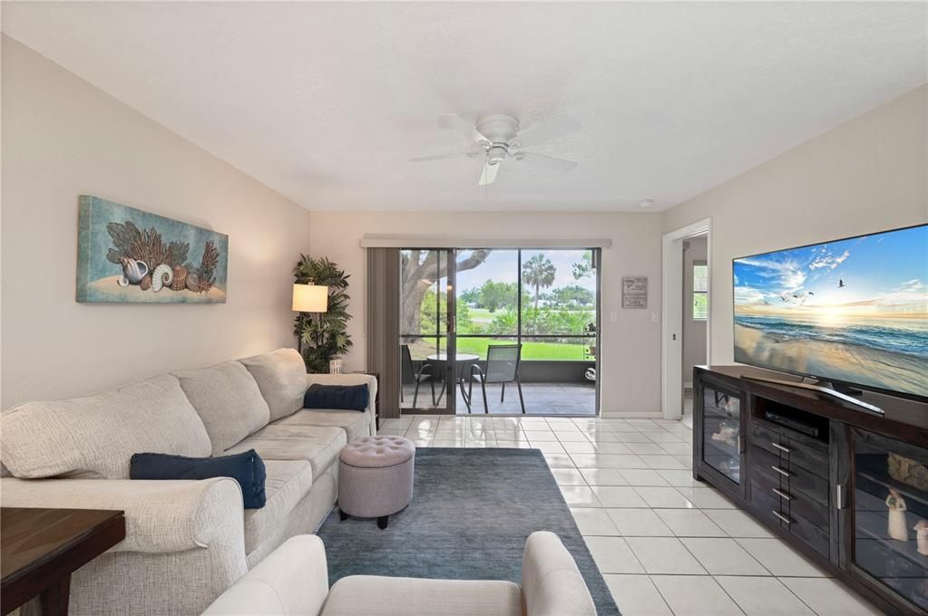 For Sale: $149,900 (2 beds, 2 baths, 1132 Square Feet)