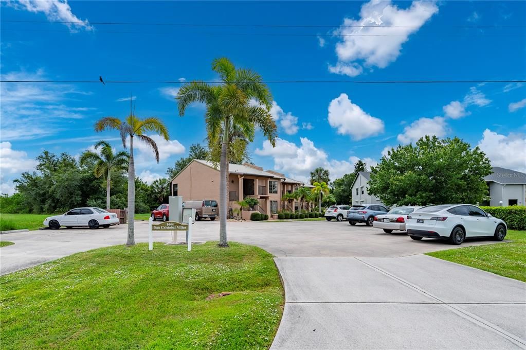 For Sale: $149,900 (2 beds, 2 baths, 1132 Square Feet)