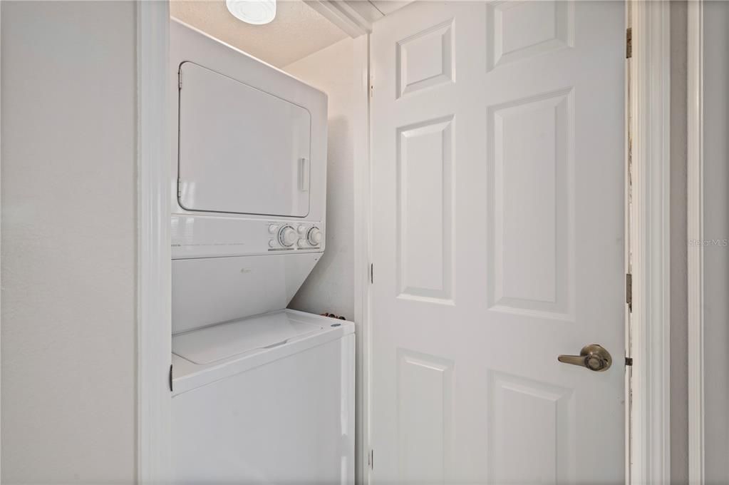 For Sale: $149,900 (2 beds, 2 baths, 1132 Square Feet)