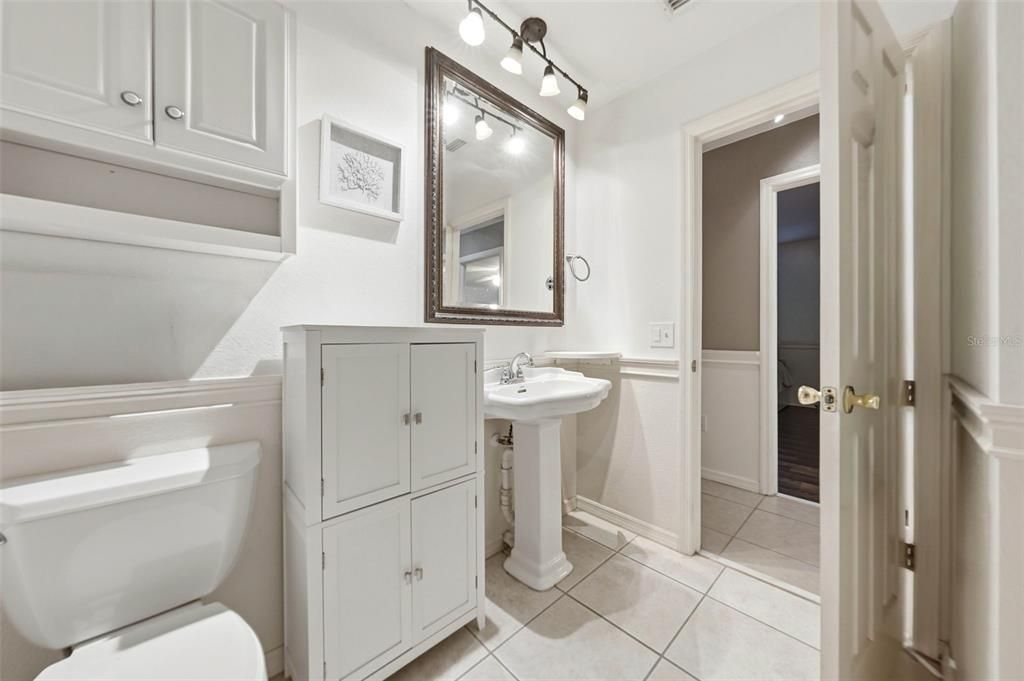 For Sale: $585,000 (4 beds, 4 baths, 4312 Square Feet)