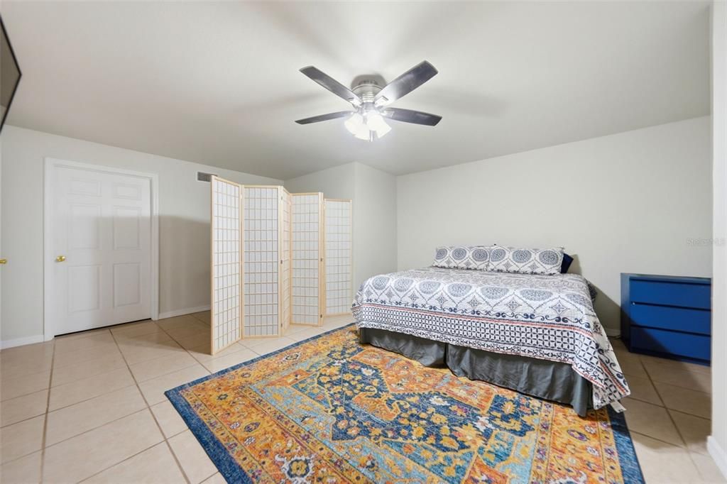 For Sale: $585,000 (4 beds, 4 baths, 4312 Square Feet)