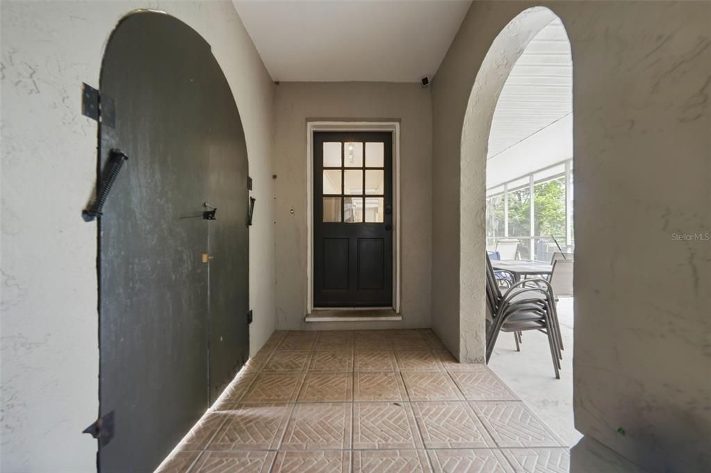 For Sale: $585,000 (4 beds, 4 baths, 4312 Square Feet)