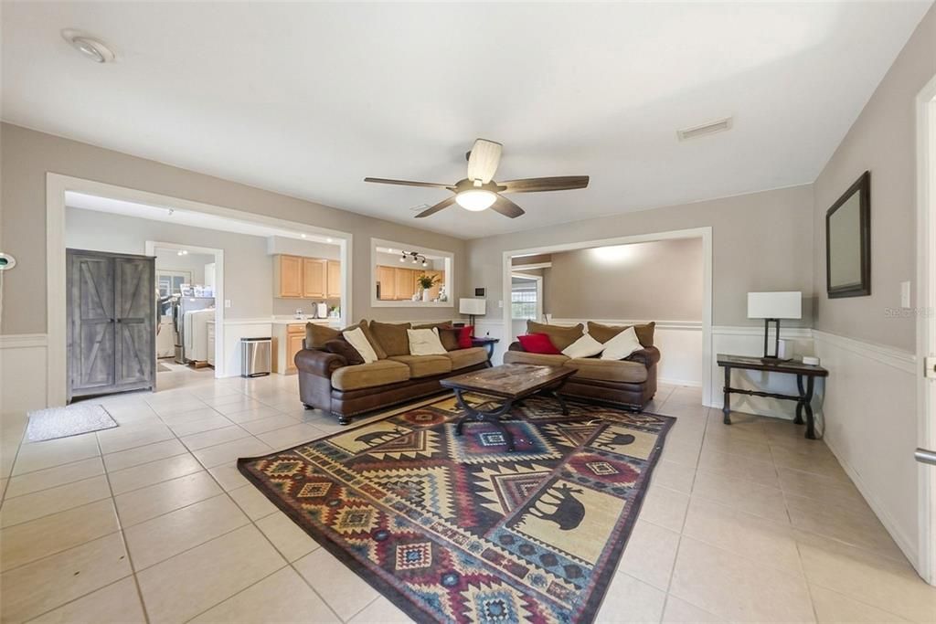 For Sale: $585,000 (4 beds, 4 baths, 4312 Square Feet)