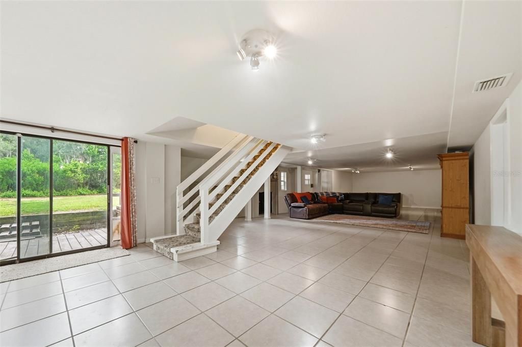 For Sale: $585,000 (4 beds, 4 baths, 4312 Square Feet)