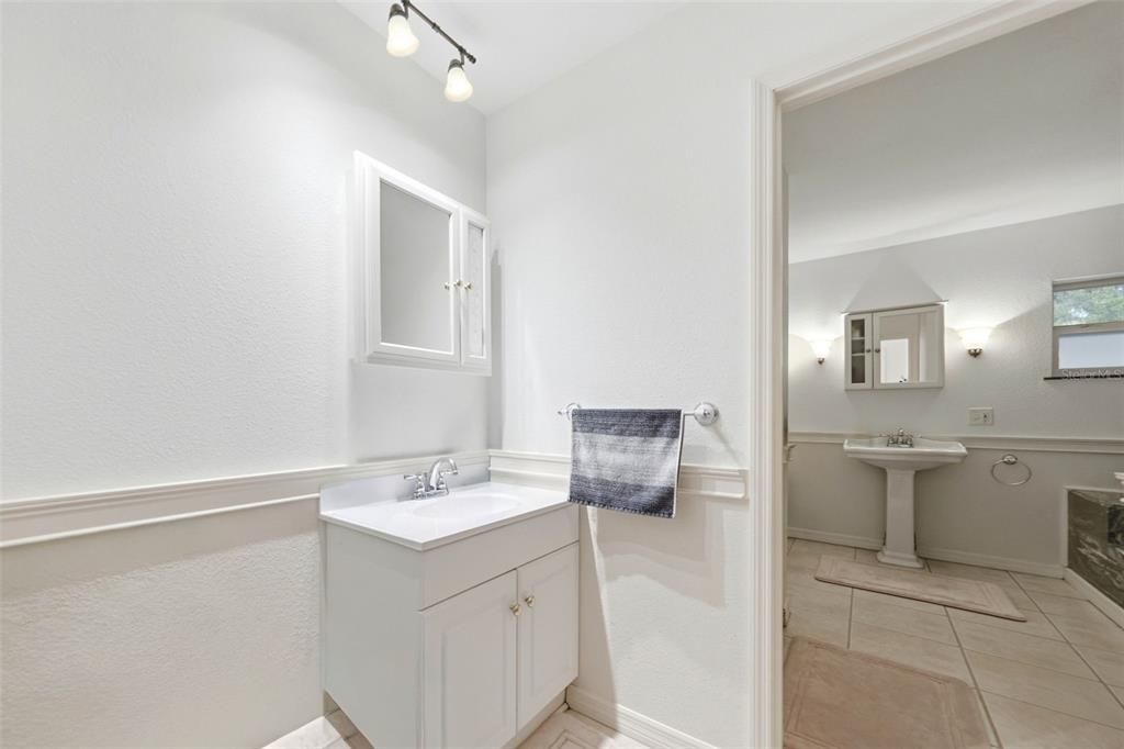 For Sale: $585,000 (4 beds, 4 baths, 4312 Square Feet)