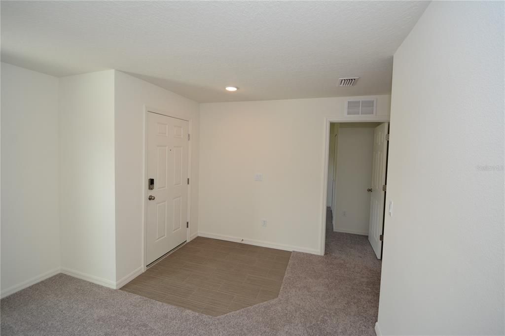 For Rent: $2,300 (4 beds, 2 baths, 1806 Square Feet)