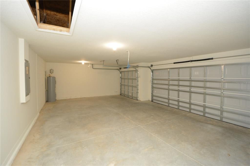 For Rent: $2,300 (4 beds, 2 baths, 1806 Square Feet)