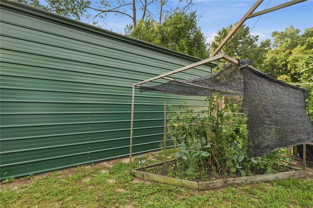 For Sale: $135,000 (2 beds, 1 baths, 1040 Square Feet)