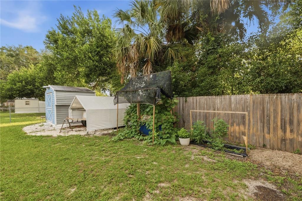 For Sale: $135,000 (2 beds, 1 baths, 1040 Square Feet)