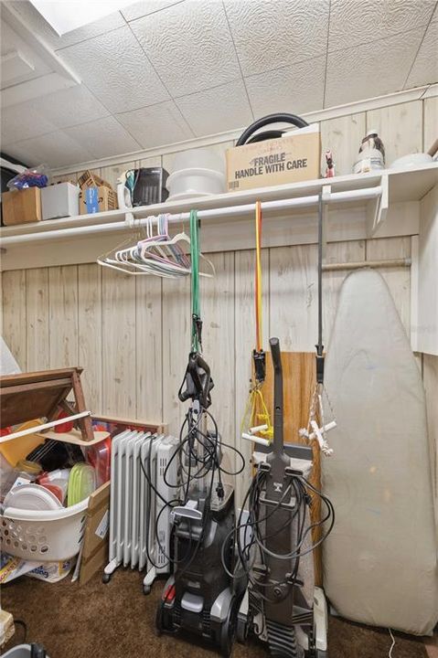 For Sale: $135,000 (2 beds, 1 baths, 1040 Square Feet)