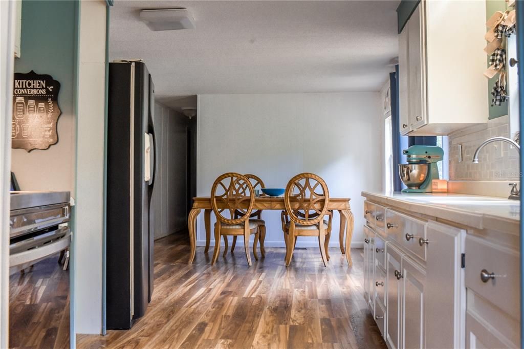 For Sale: $155,000 (3 beds, 2 baths, 1440 Square Feet)