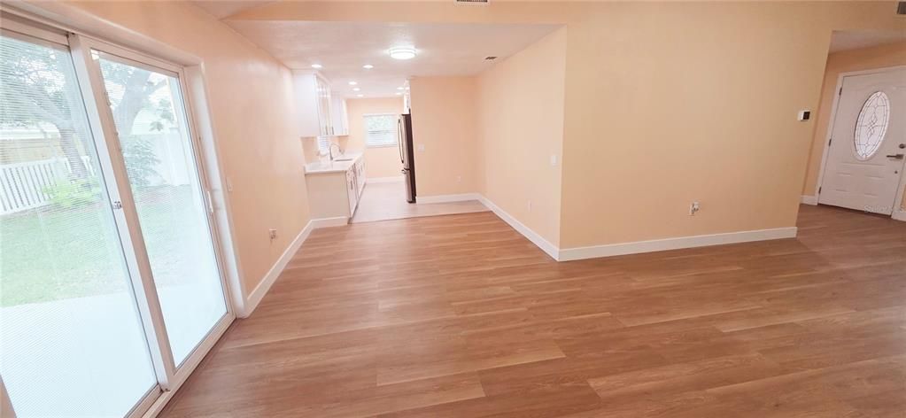 For Sale: $310,000 (3 beds, 2 baths, 1469 Square Feet)