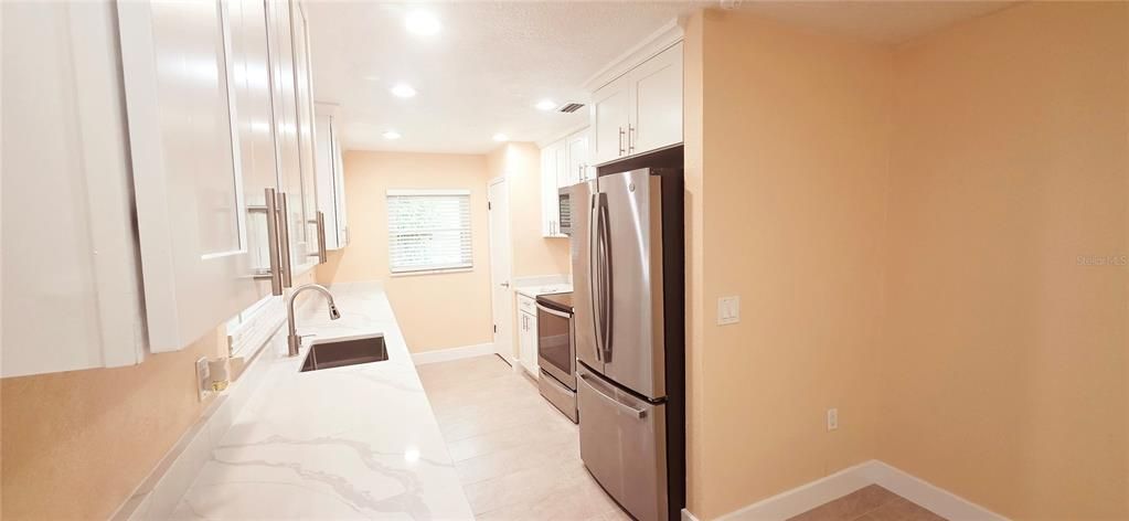 For Sale: $310,000 (3 beds, 2 baths, 1469 Square Feet)