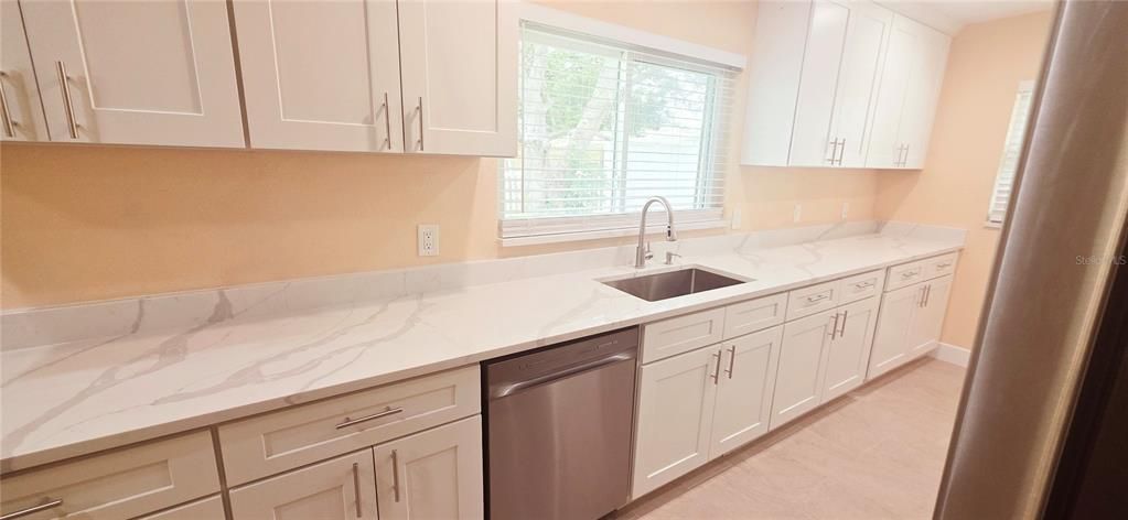 For Sale: $310,000 (3 beds, 2 baths, 1469 Square Feet)