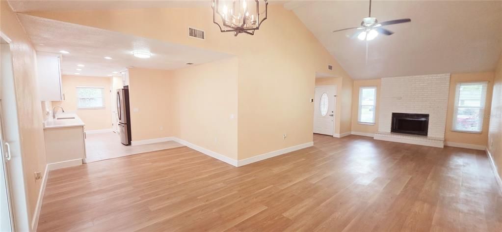 For Sale: $310,000 (3 beds, 2 baths, 1469 Square Feet)