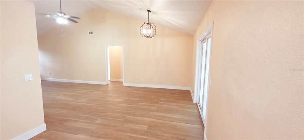 For Sale: $310,000 (3 beds, 2 baths, 1469 Square Feet)