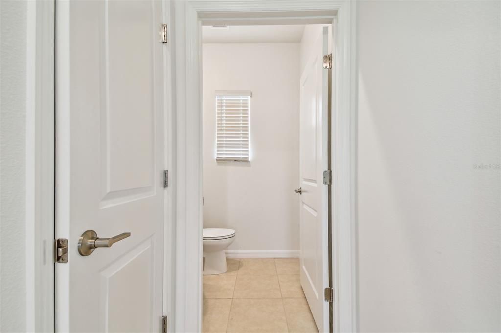 For Rent: $2,550 (3 beds, 2 baths, 1851 Square Feet)