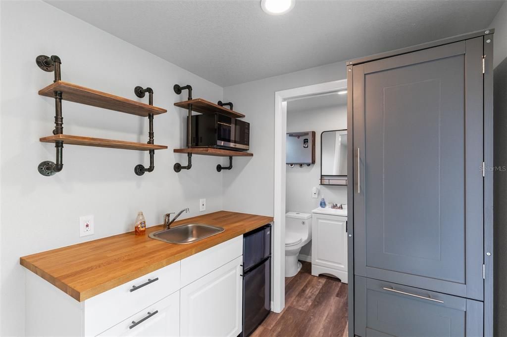 En Venta: $469,900 (4 camas, 2 baños, 1863 Pies cuadrados)