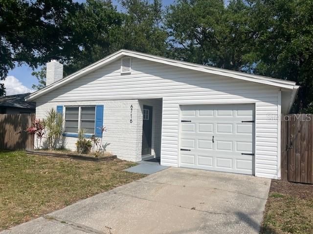 For Sale: $425,000 (3 beds, 2 baths, 1111 Square Feet)