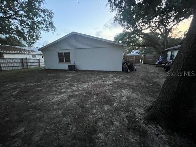 For Sale: $425,000 (3 beds, 2 baths, 1111 Square Feet)