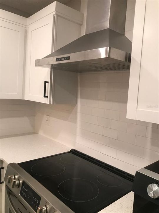 For Sale: $425,000 (3 beds, 2 baths, 1111 Square Feet)
