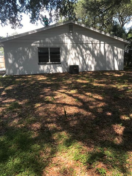For Sale: $425,000 (3 beds, 2 baths, 1111 Square Feet)