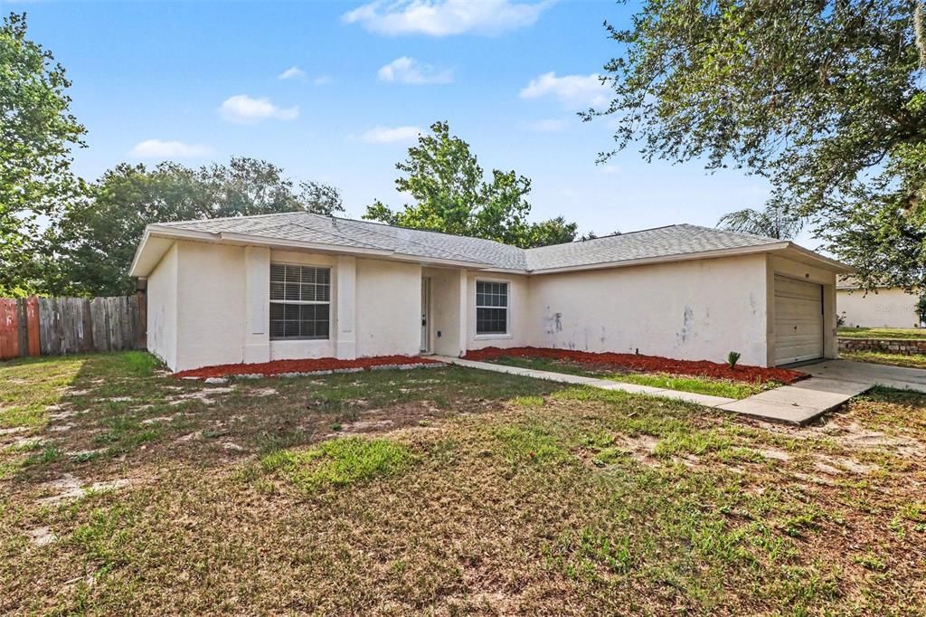 For Sale: $299,900 (3 beds, 2 baths, 1346 Square Feet)