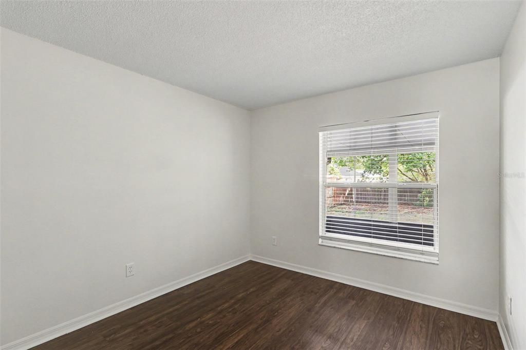 For Sale: $299,900 (3 beds, 2 baths, 1346 Square Feet)