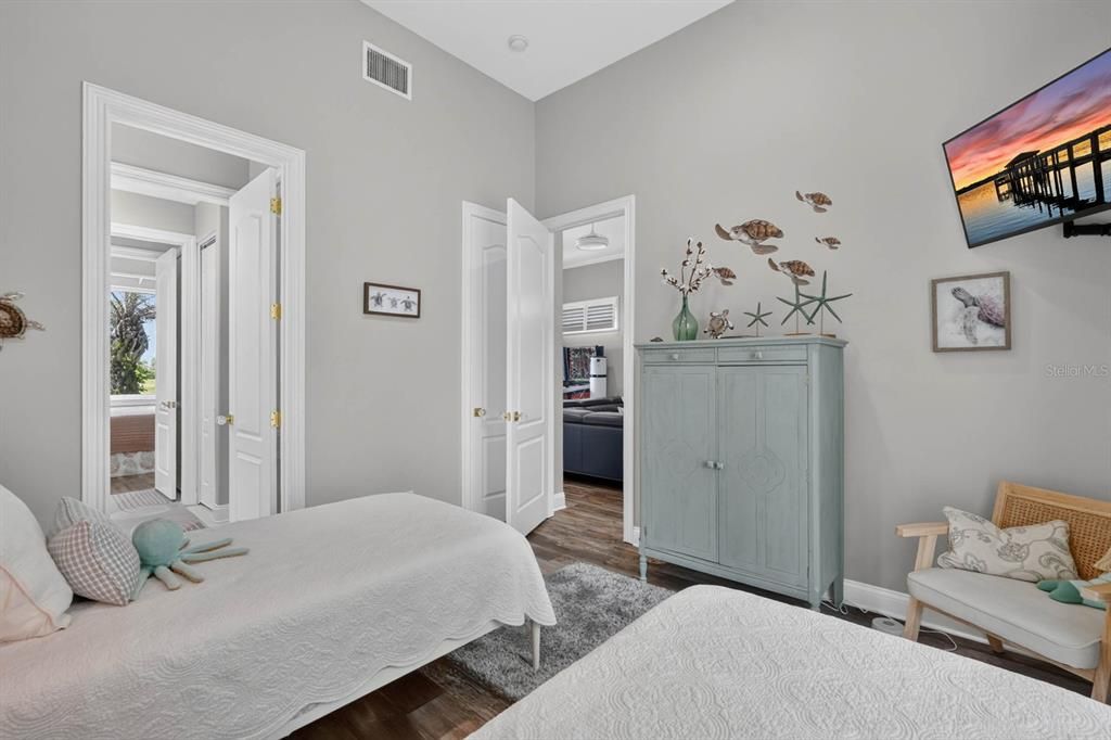 For Sale: $1,450,000 (4 beds, 3 baths, 3302 Square Feet)