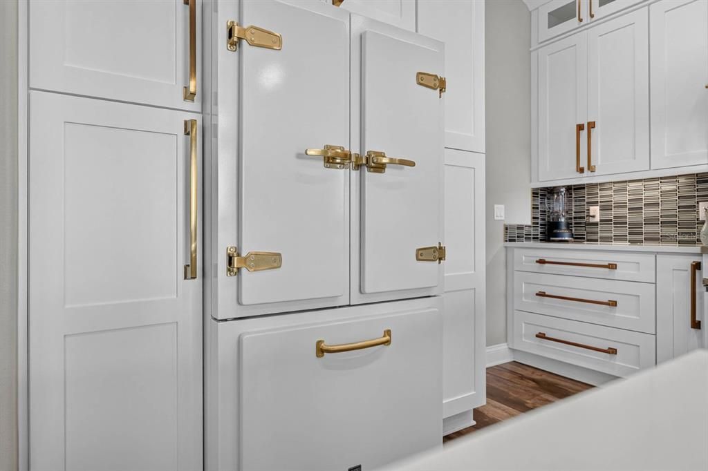 For Sale: $1,450,000 (4 beds, 3 baths, 3302 Square Feet)