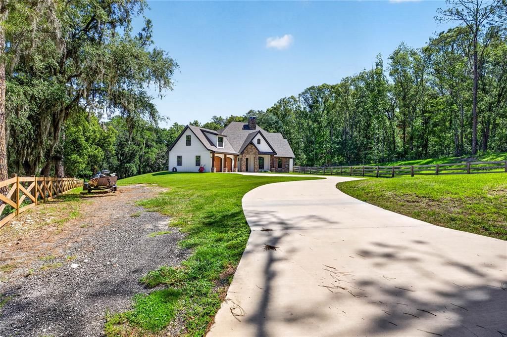 For Sale: $1,399,000 (4 beds, 3 baths, 3172 Square Feet)