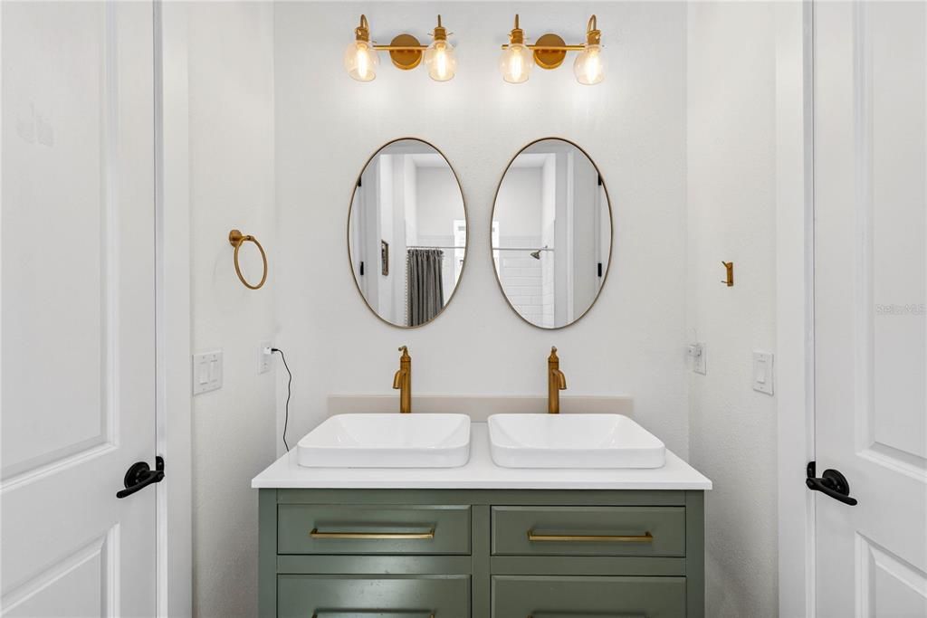 For Sale: $1,399,000 (4 beds, 3 baths, 3172 Square Feet)