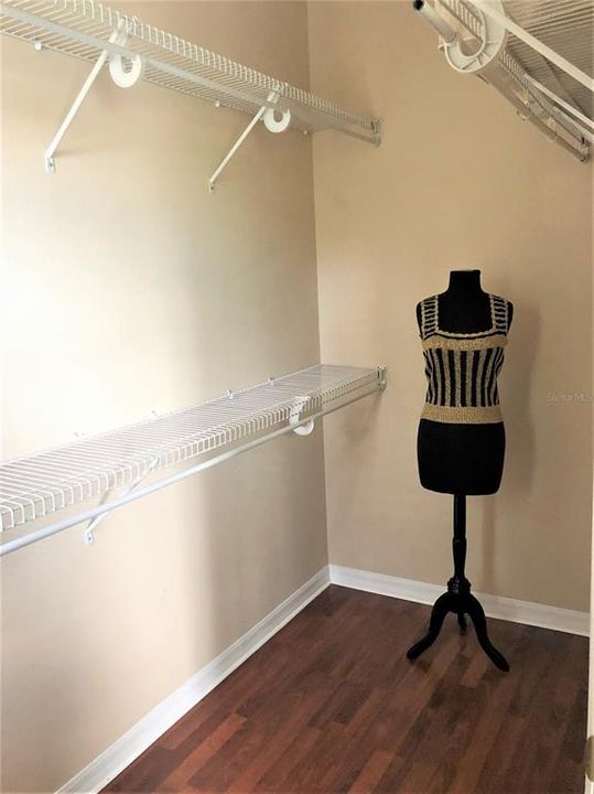 For Rent: $2,100 (3 beds, 2 baths, 1602 Square Feet)
