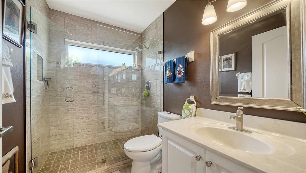 En Venta: $425,000 (2 camas, 2 baños, 1661 Pies cuadrados)