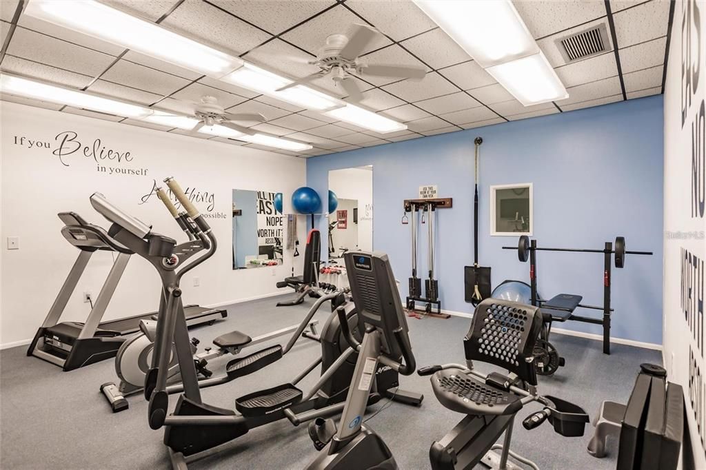 For Rent: $1,600 (2 beds, 1 baths, 857 Square Feet)