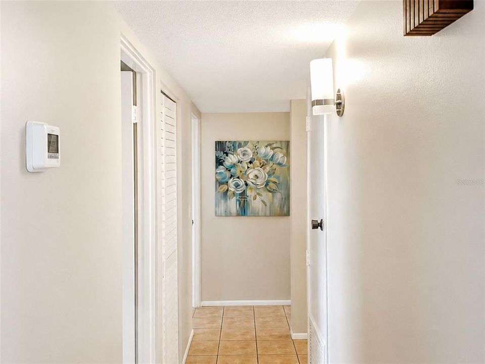 For Rent: $1,600 (2 beds, 1 baths, 857 Square Feet)