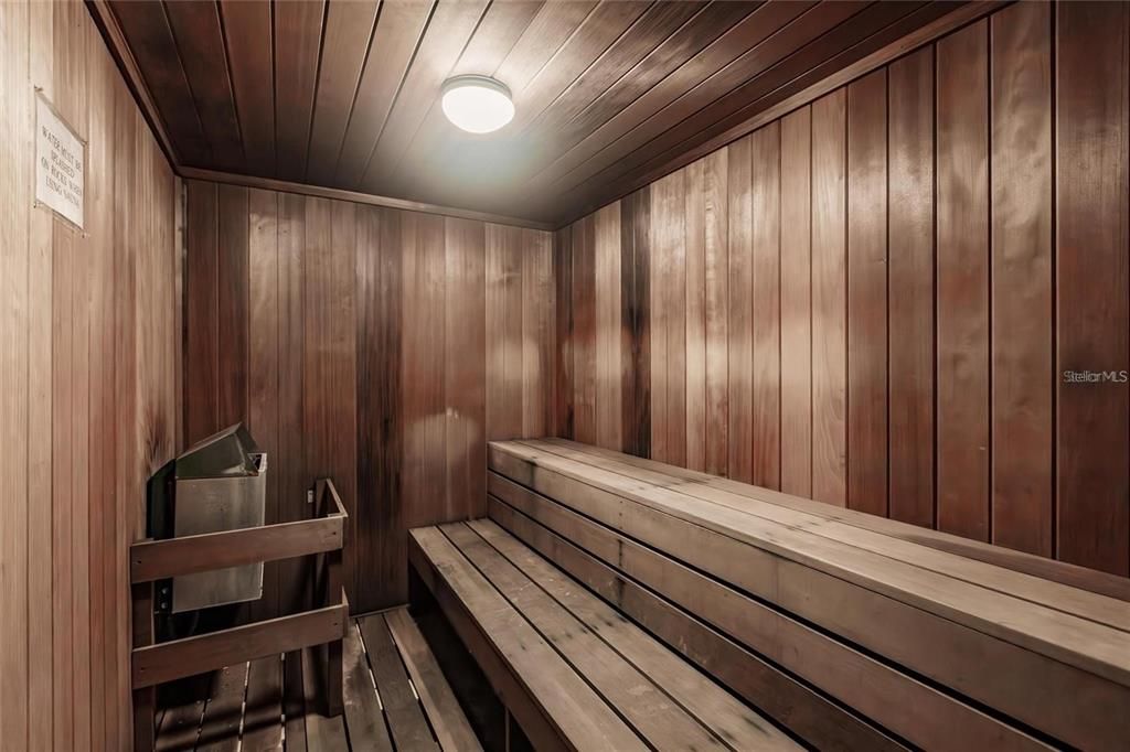 For Rent: $1,600 (2 beds, 1 baths, 857 Square Feet)