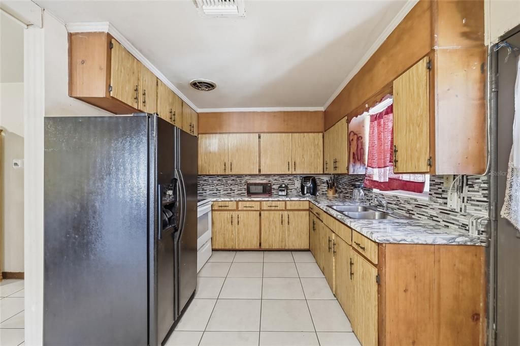 En Venta: $250,000 (3 camas, 2 baños, 1650 Pies cuadrados)