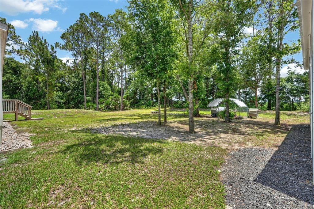 For Sale: $300,000 (2 beds, 2 baths, 1040 Square Feet)