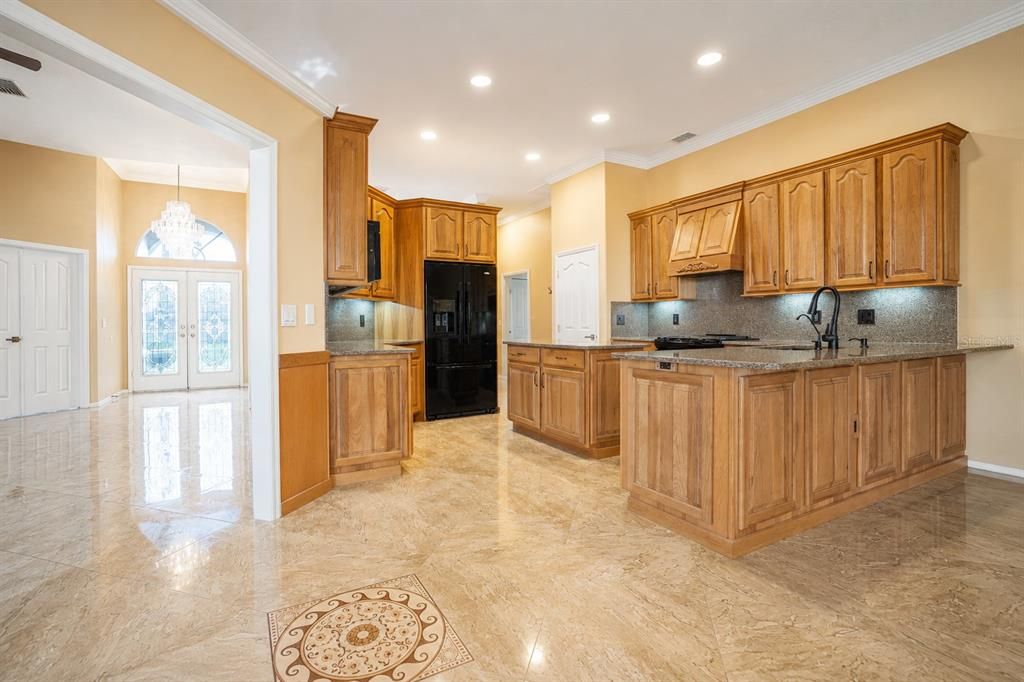 En Venta: $619,900 (5 camas, 3 baños, 2829 Pies cuadrados)