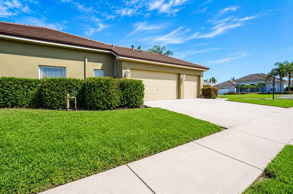 En Venta: $619,900 (5 camas, 3 baños, 2829 Pies cuadrados)