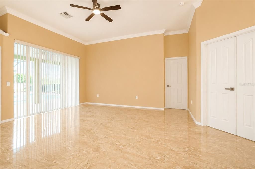 En Venta: $619,900 (5 camas, 3 baños, 2829 Pies cuadrados)