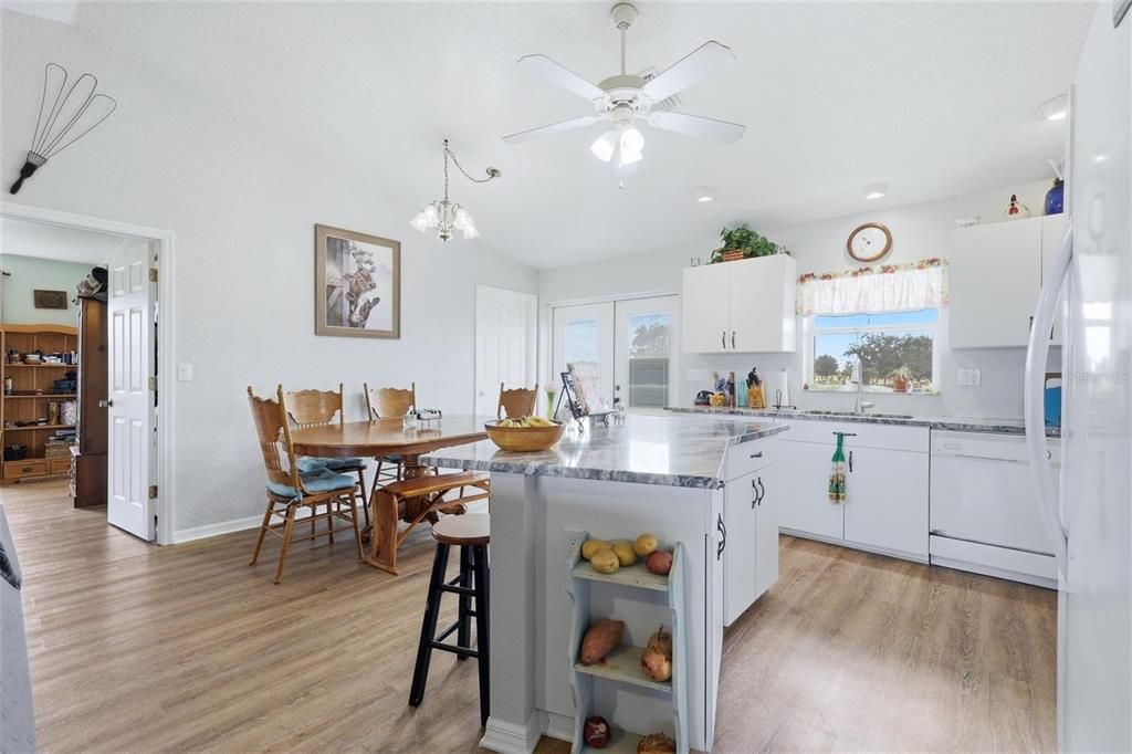 En Venta: $674,000 (3 camas, 2 baños, 1288 Pies cuadrados)