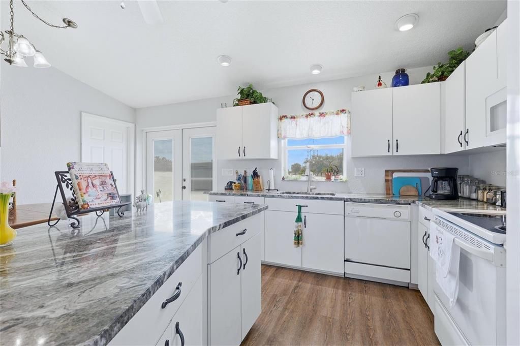 En Venta: $674,000 (3 camas, 2 baños, 1288 Pies cuadrados)