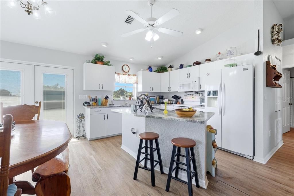 En Venta: $674,000 (3 camas, 2 baños, 1288 Pies cuadrados)