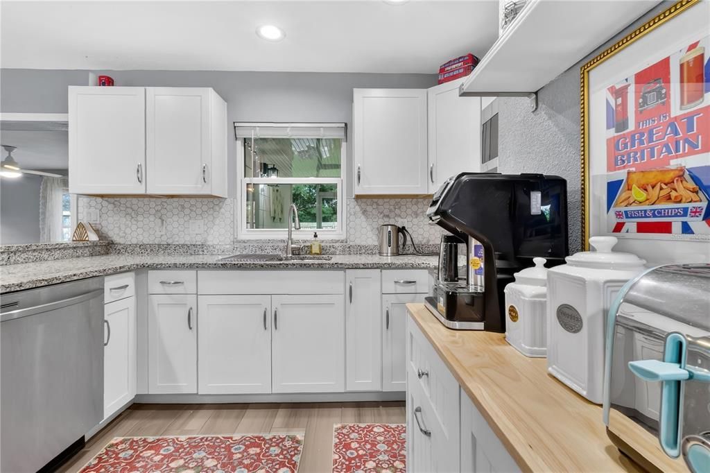 En Venta: $330,000 (3 camas, 2 baños, 1432 Pies cuadrados)