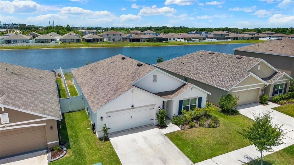 For Sale: $340,000 (4 beds, 2 baths, 1828 Square Feet)