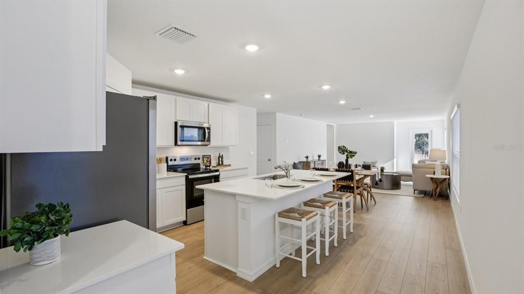 For Sale: $322,990 (4 beds, 2 baths, 1665 Square Feet)