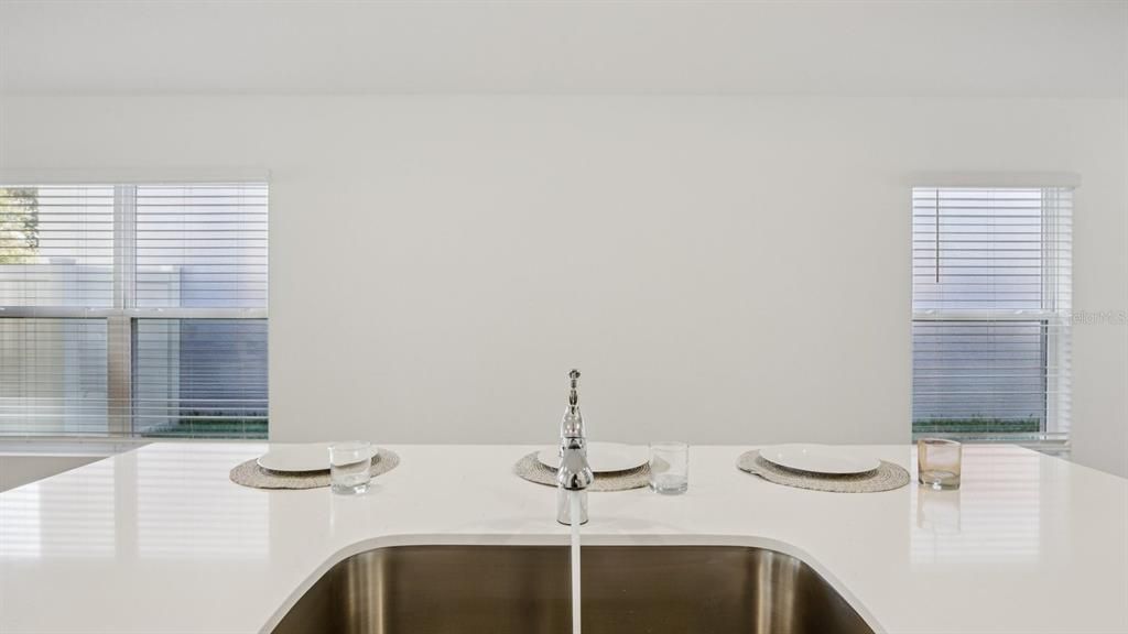 For Sale: $322,990 (4 beds, 2 baths, 1665 Square Feet)