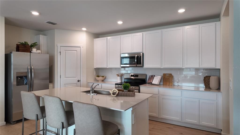 For Sale: $332,000 (4 beds, 2 baths, 2088 Square Feet)
